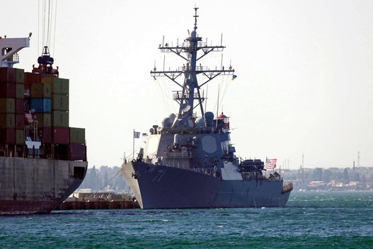 Konflikto vietoje – dar daugiau NATO laivų: Rusija perspėja dėl incidentų grėsmės (nuotr. SCANPIX)
