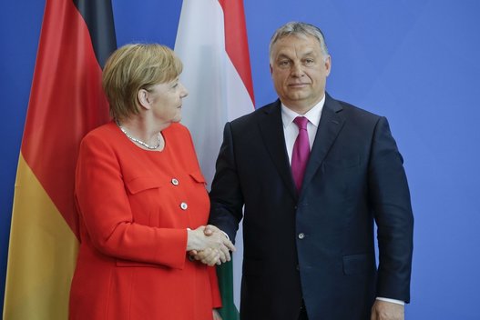 A.Merkel ir Viktoras Orbanas (nuotr. SCANPIX)
