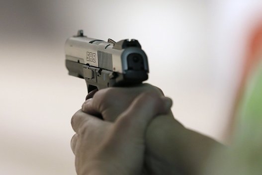 Šakių rajone jaunuoliai problemas sprendė pistoletu (nuotr. SCANPIX)