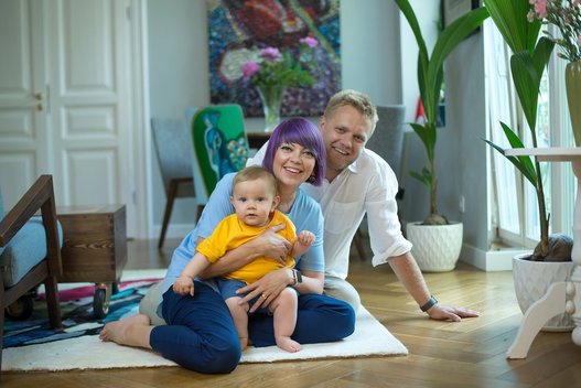Agnė Kišonaitė su šeima (nuotr. facebook.com)