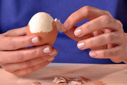 Kaip nulupti virtą kiaušinį? (nuotr. Shutterstock.com)
