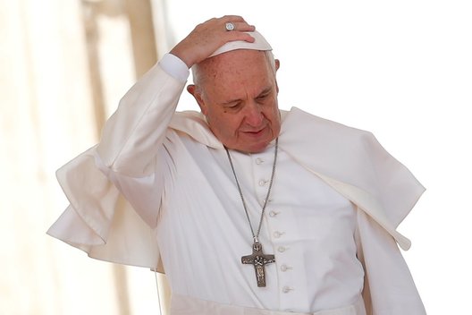 Kaliniams kojas plovęs popiežius: esu nusidėjėlis kaip ir jūs (nuotr. SCANPIX)