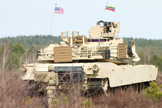 Pratybos Pabradėje su JAV tankais M1A2 „Abrams“ (nuotr. Tv3.lt/Ruslano Kondratjevo)