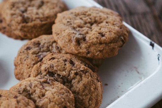 soft_and_chewy_chocolate_chip_cookies  