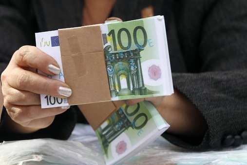 Padirbti eurai (nuotr. AFP/Scanpix)  