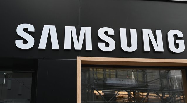 „Samsung“ pagal parduotų išmaniųjų telefonų skaičių aplenkė „Apple“  (nuotr. SCANPIX)