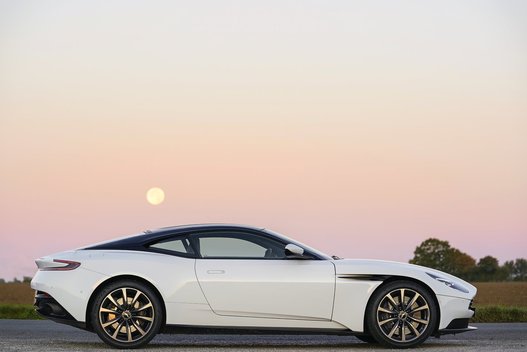 „Aston-Martin“ automobilis (nuotr. bendrovės)