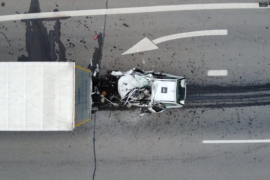 Autostradoje prie Vilniaus žuvo 18-metis vairuotojas (nuotr. Broniaus Jablonsko)