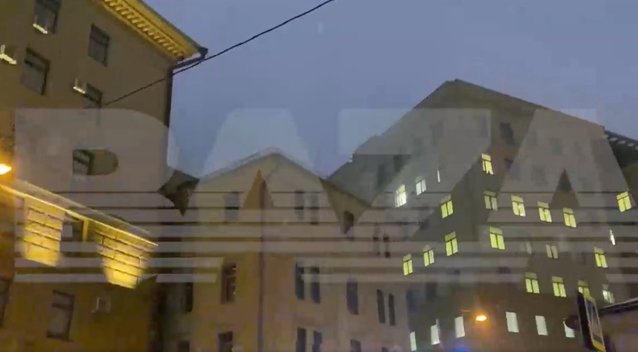 Gaisras Maskvoje: pranešama apie degantį Rusijos vidaus reikalų ministerijos pastatą (nuotr. stop kadras)