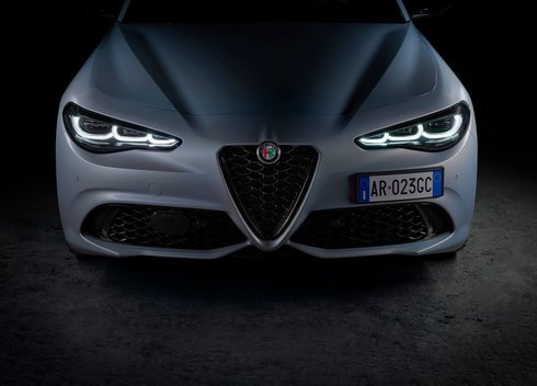 Atnaujinti „Alfa Romeo Giulia“ ir „Stelvio“ modeliai Lietuvoje pasirodys 2023 metų vasarą