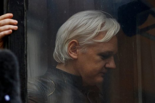 Londone sulaikytas Julianas Assange’as (nuotr. SCANPIX)