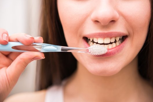 Atsakė į amžiną klausimą: dantis valyti prieš ar po pusryčių?(nuotr. 123rf.com)