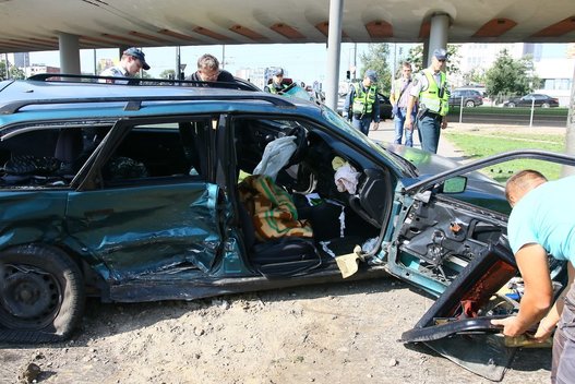 Siaubinga avarija Vilniuje: į ligoninę išvežti net penki žmonės nuotr. Broniaus Jablonsko