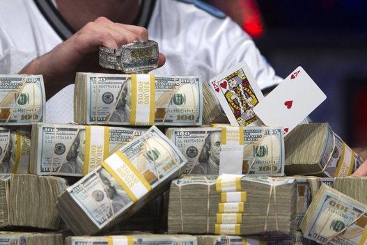 Dirbtinis intelektas aplošė pokerio meistrus ir susišlavė beveik 2 mln. dolerių prizą (nuotr. SCANPIX)