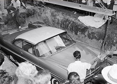 Ponia Belvedere: Automobilis, kuris tapo laiko kapsule