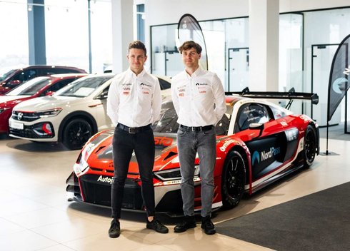 Jonas Karklys ir Jonas Gelžinis startuos prestižiniame „ADAC GT Masters“ čempionate