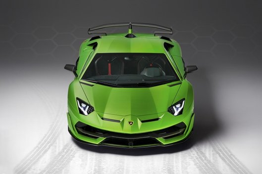 Kaip „Lamborghini Aventador SVJ“ automobilyje veikia aktyvūs aerodinamikos elementai?