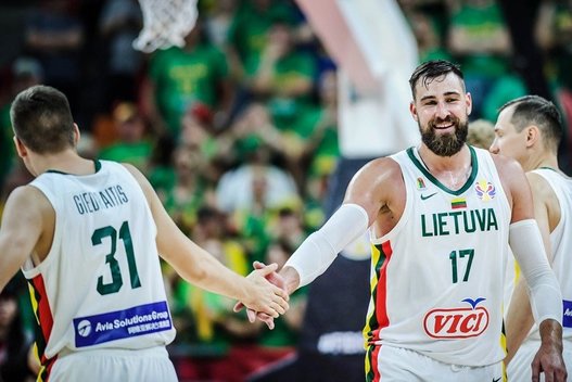 Lietuvos rinktinė stoja į mūšį su Australija (nuotr. FIBA)