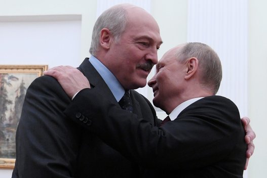 Ką Naujiesiems pasiūlys Lukašenka baltarusiams: ginkluotis ar susilieti su Rusija? (nuotr. SCANPIX)