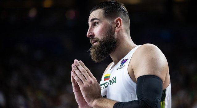 J. Valančiūnas. (nuotr. FIBA)