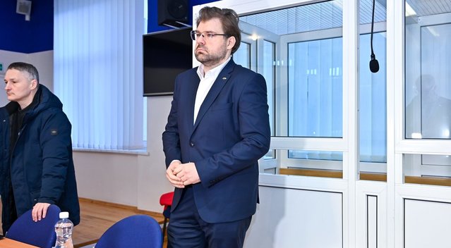 Eksparlamentaro K. Bartoševičiaus byloje apklausti trijų nukentėjusiųjų vaikų tėvai 
