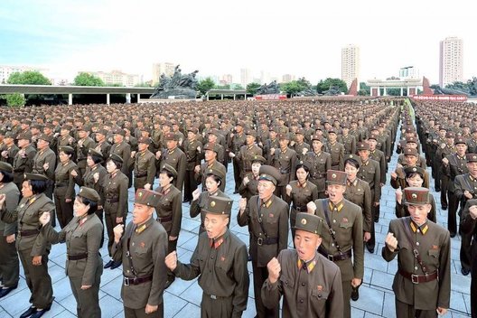Šiaurės Korėja baiminasi sankcijų ir sausros: reikia išmaitinti per daug kareivių (nuotr. SCANPIX)