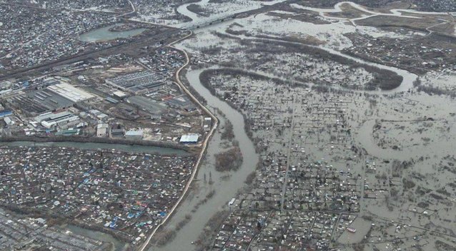 Milžiniška potvynio banga – nė motais: raginami evakuotis rusai neskuba, skundžiasi gubernatorius (nuotr. Telegram)