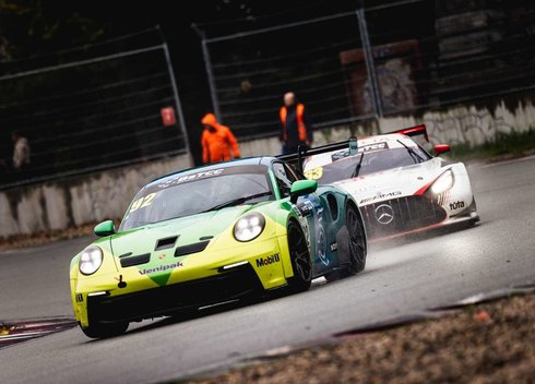 Lenktynių sezonas baigtas: „Porsche Baltic“ paskutinėje „BaTCC“ serijoje lipo ant pakylos