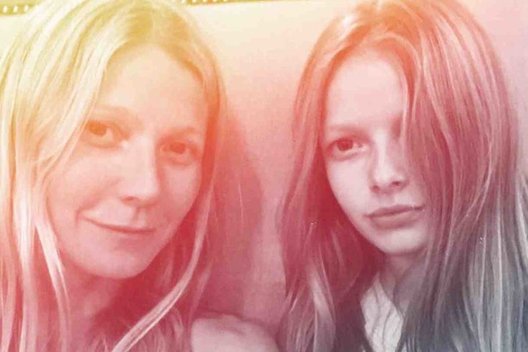 Gwyneth Paltrow su dukra Apple (nuotr. Vida Press)