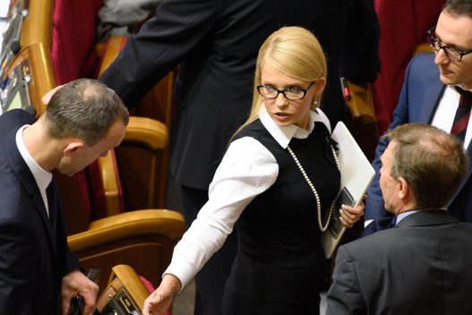 Iš Ukrainos valdančiosios daugumos pasitraukusi Julija Tymošenko prabilo apie „klanų koaliciją“ (nuotr. SCANPIX)
