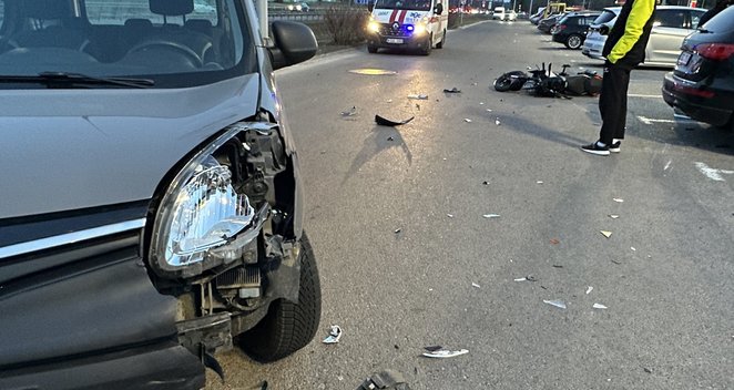 Vilniaus rajone per avariją nukentėjo motociklininkas