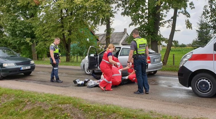 Nelaimė Vilkaviškio rajone – užgeso vairuotojo gyvybė (nuotr. Raimundo Maslausko)