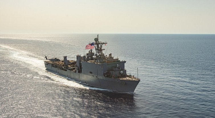JAV karo laivas Raudonojoje jūroje (nuotr. SCANPIX)