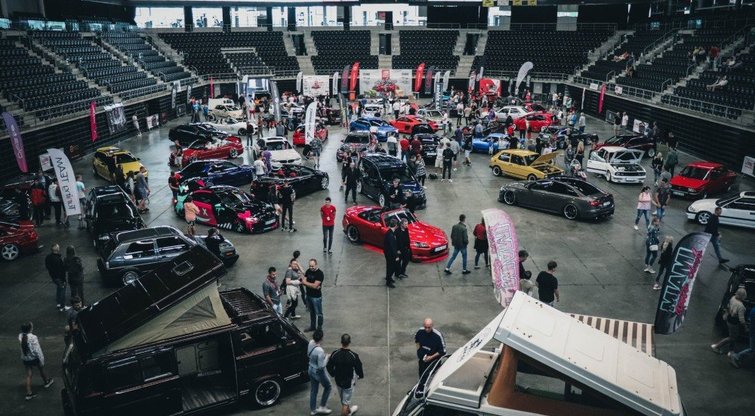 „Šiaulių Arena“ priėmė daugiau nei 100 išskirtinių „Febi Auto Show 2022“ parodos dalyvių