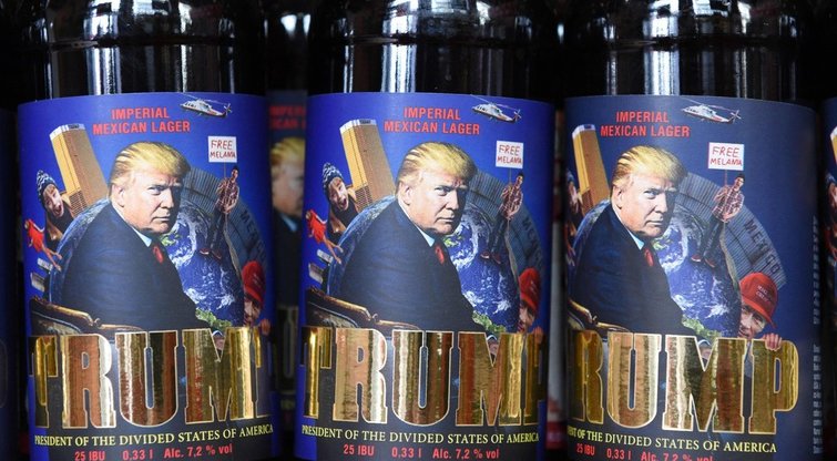 Ukrainiečiai pagamino Trumpo alų su Putino prieskoniu (nuotr. SCANPIX)