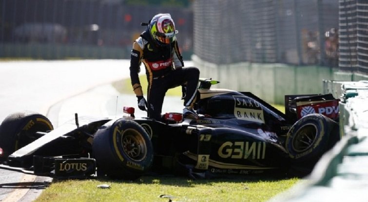 Pastoro Maldonado avarija Australijoje iš lenktynių žiūrovo perspektyvos