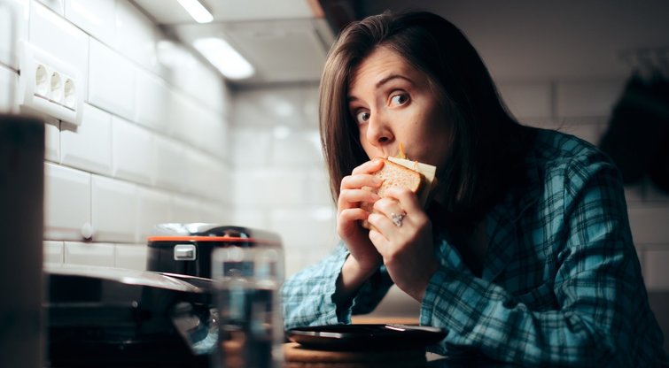 Įveikite naktinio valgymo sindromą: padės šie patarimai (nuotr. 123rf.com)