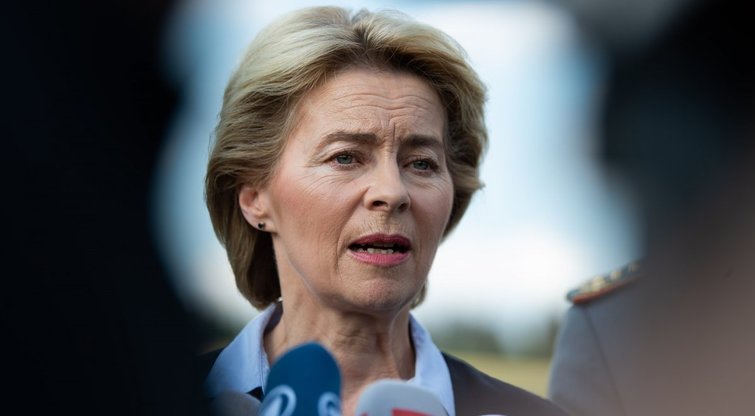 Favorite į Europos Vadovų Tarybos vadovo postą laikoma Vokietijos gynybos ministrė Ursula von der Leyen. (nuotr. SCANPIX)