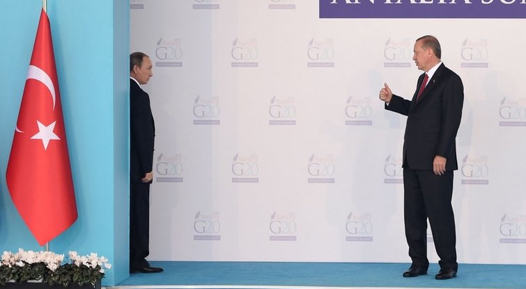 Recepas Erdoganas tęsia žodinę konfrontaciją su Kremliumi (nuotr. SCANPIX)