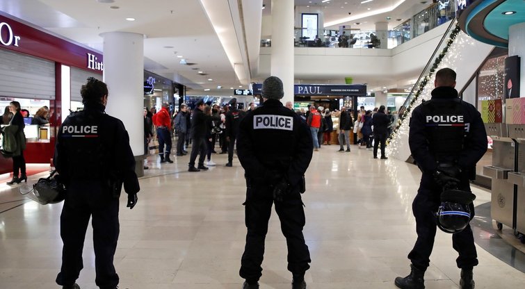 Paryžiaus traukinių stotyje – įtarimas dėl sprogmens (nuotr. SCANPIX)