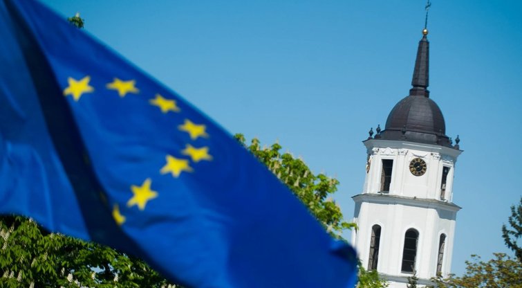 ES vėliava Vilniuje  (nuotr. Fotodiena.lt)