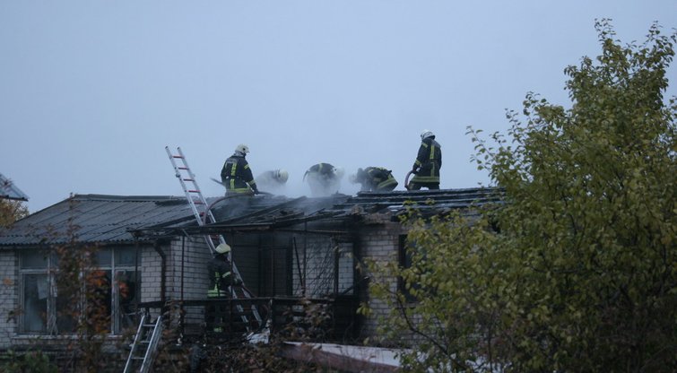 Nelaimė Vilniuje: kaimynų duris padegę vilniečiai nukentėjo patys nuotr. Broniaus Jablonsko