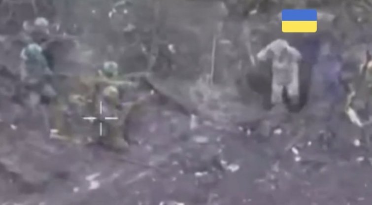 Atskleidė brutalų nusikaltimą: dronas užfiksavo ukrainiečių karių nužudymą, kreiptasi į tarptautines organizacijas (nuotr. Telegram)