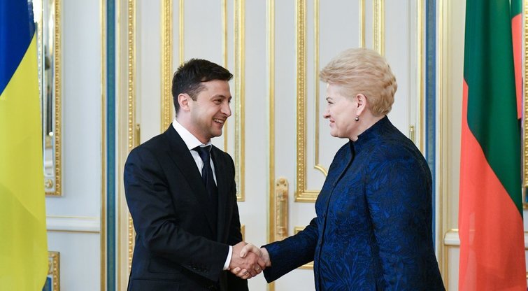 Volodymyras Zelenskis susitikime su Lietuvos prezidente Dalia Grybauskaite (nuotr. SCANPIX)