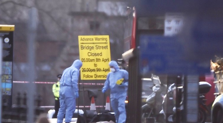 Per išpuolį prie Britanijos parlamento nužudyti keturi žmonės, apie 40 sužeisti (nuotr. SCANPIX)