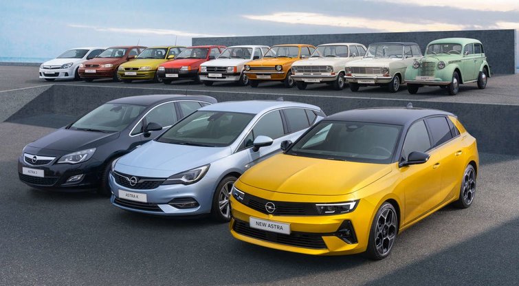 „Opel“ seka paskui tendencijas: atnaujino įžymiąją „Žaibo“ emblemą