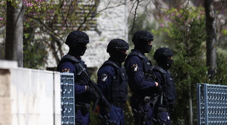 Portugalijos policija pašovė įtariamąjį, nužudžiusį du asmenis musulmonų centre (nuotr. SCANPIX)
