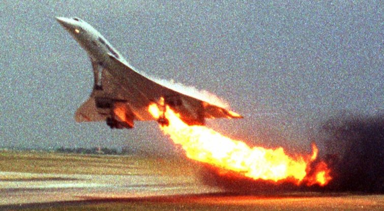  „Concorde“, 2000-ųjų skrydis iš Paryžiaus, kurio metu įvyko katastrofa ir žuvo visi juo skridę 109 žmonės (nuotr. SCANPIX)