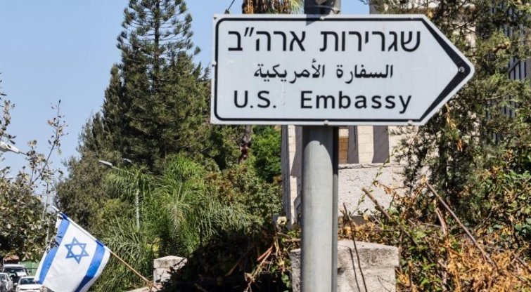JAV ambasada Izraelyje nurodė darbuotojams ir jų šeimoms apriboti judėjimą  