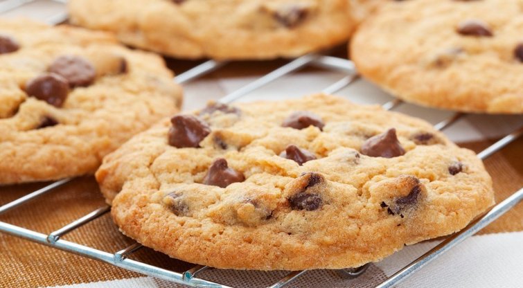 Sausainiai su šokolado gabaliukais  (nuotr. Shutterstock.com)
